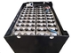 Se trata de una serie de componentes de las baterías para carretillas elevadoras de tipo masculino o femenino.