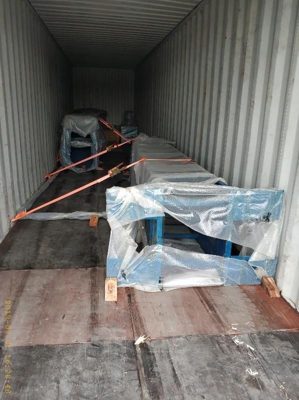 último caso de la compañía sobre Máquina de la prensa del neumático de LAKER CKD TP250 (250Ton) que exporta al saudí Iron&Steel Co.