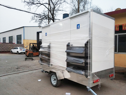 1 paso empuje el remolque de baño móvil plegable con el tanque de agua limpia y residual del inodoro del RV