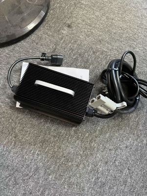 Cargador de batería ESCH de alta calidad de la serie 24V 15A con ventilador de enfriamiento silencioso