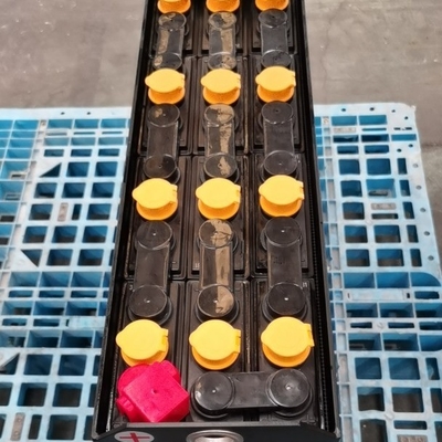 Batería de montacargas personalizada 24v 180Ah/5hrs Batería de tracción de plomo ácido Vida útil de ciclo largo