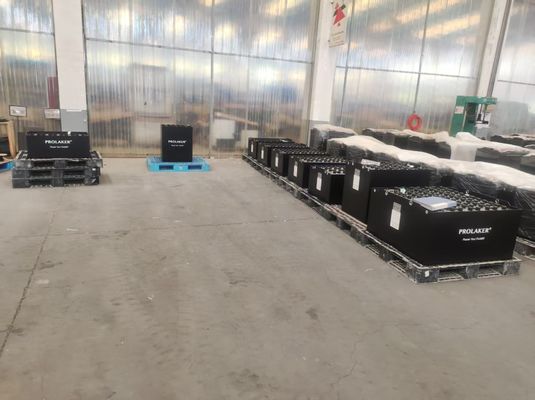 Batería de tracción de plomo ácido de 48V 550Ah personalizada para carretillas elevadoras, certificación CE
