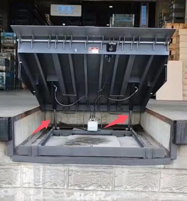 Nivelador de muelle hidráulico de 13 toneladas para plataformas personalizadas en áreas de carga industrial 2.2*2.5*0.6m