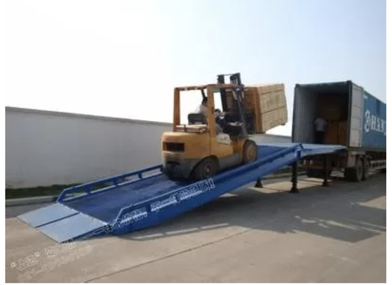 Rampas portátiles para el muelle de carga DCQ10-0.7 Nivelador de muelle hidráulico fijo de 10 toneladas